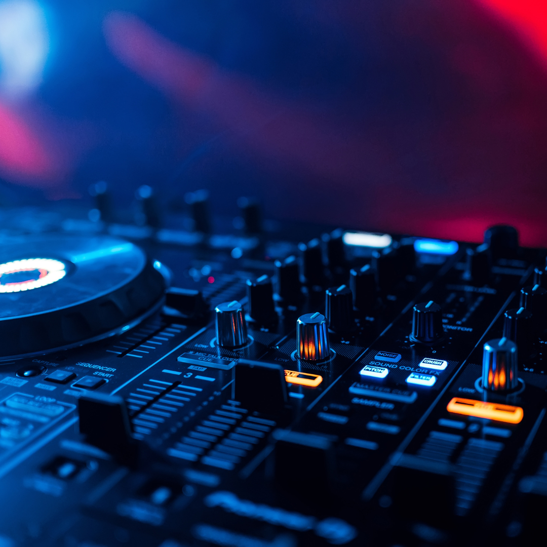 Essential Tips for Planning Your DJ Sets